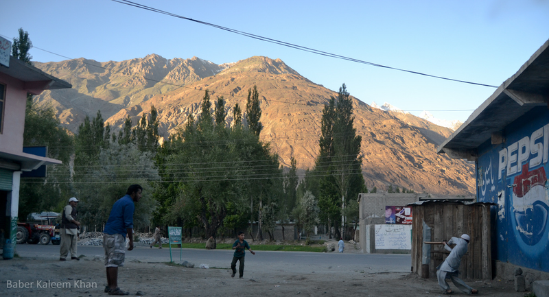 Illustration for article titled Life Around The Karakoram Highway